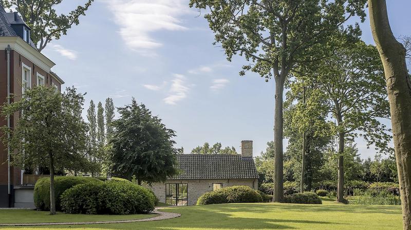 Green grounds of the private château with parking, between Knokke and Bruges
