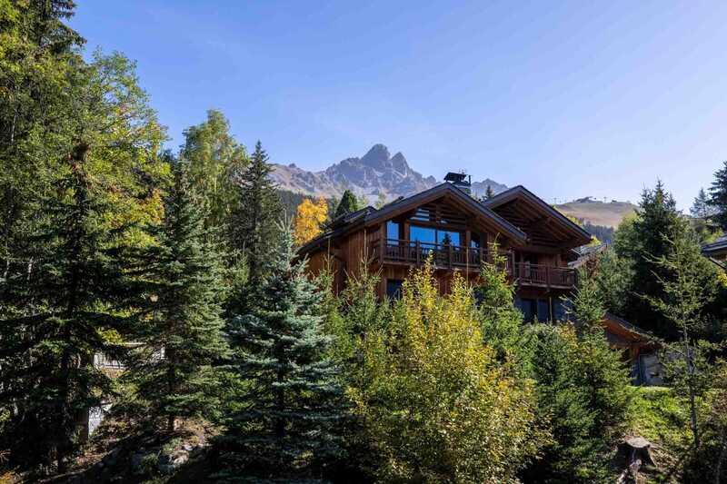Luxury chalet in Méribel with seven bedrooms and space for 15 guests