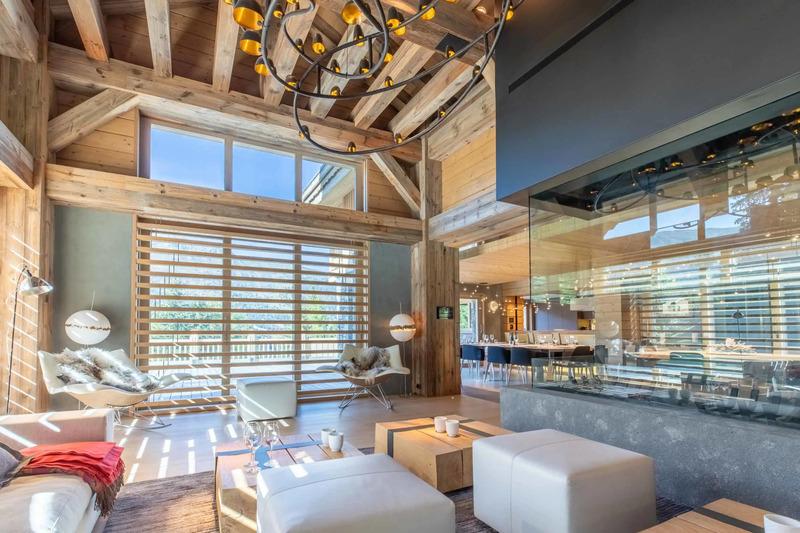 Luxury chalet in Méribel with seven bedrooms and space for 15 guests