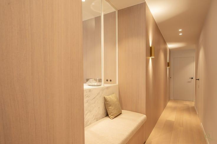 Entrance hall of the design apartment in down town Knokke — Concierge Prive, Knokke-Le Zoute