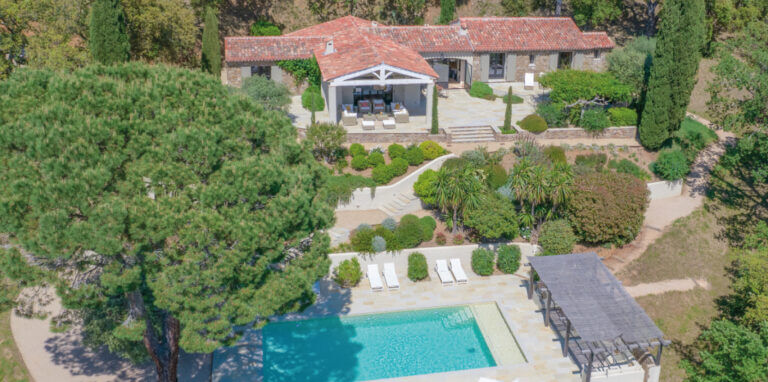 #JAMES the BnB Butler Côte d'Azur full service villa rental & Yacht charter