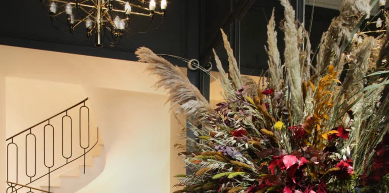 JAMES the BnB Butler Paris luxury boutique hotel apartment with pool Eiffel tower Paris Maison Montespan