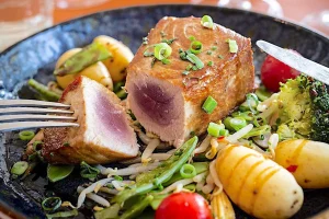 Restaurant la Sapinière Knokke, chef Peter de Clercq Sapiniere, Peter de Clercq BBQ, JAMES the BnB Butler Knokke le Zoute full service luxury holiday villa & apartment rental Knokke, Zoute Exclusive Knokke, Master AirBnB Knokke, AirBnB Knokke, Tine Immo, Immo pallen, villa huren knokke, JAMES Knokke, Nice2Stay Knokke, Immo Bis, seizoensverhuur Knokke, Luxury Real Estate Knokke, Luxe Vastgoed Knokke, Knokke Hippique, Zoute Grand Prix, Zoute GP