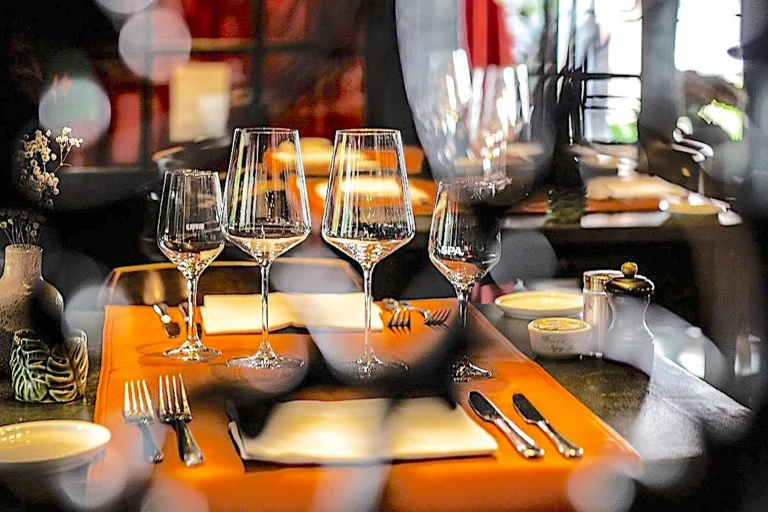 Restaurant la Sapinière Knokke, chef Peter de Clercq Sapiniere, Peter de Clercq BBQ, JAMES the BnB Butler Knokke le Zoute full service luxury holiday villa & apartment rental Knokke, Zoute Exclusive Knokke, Master AirBnB Knokke, AirBnB Knokke, Tine Immo, Immo pallen, villa huren knokke, JAMES Knokke, Nice2Stay Knokke, Immo Bis, seizoensverhuur Knokke, Luxury Real Estate Knokke, Luxe Vastgoed Knokke, Knokke Hippique, Zoute Grand Prix, Zoute GP