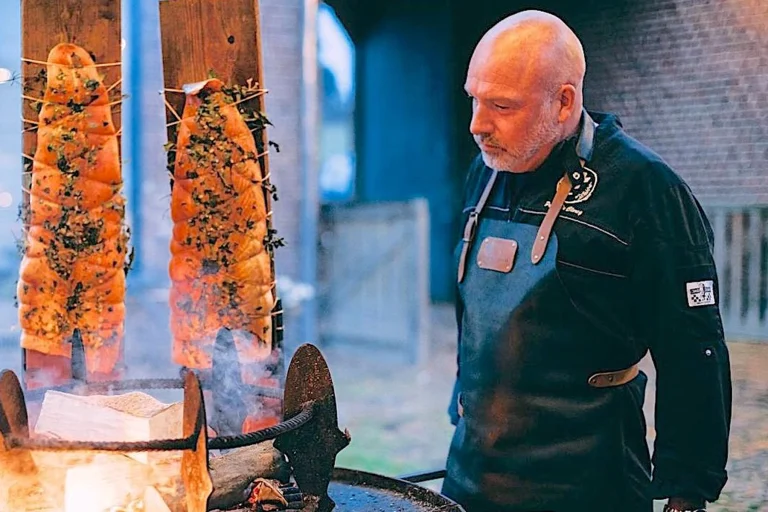 Restaurant la Sapinière Knokke, chef Peter de Clercq Sapiniere, Peter de Clercq BBQ, JAMES the BnB Butler Knokke le Zoute full service luxury holiday villa & apartment rental Knokke, Zoute Exclusive Knokke, Master AirBnB Knokke, AirBnB Knokke, Tine Immo, Immo pallen, villa huren knokke, JAMES Knokke, Nice2Stay Knokke, Immo Bis, seizoensverhuur Knokke, Luxury Real Estate Knokke, Luxe Vastgoed Knokke, Knokke Hippique, Zoute Grand Prix, Zoute GP