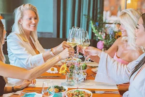 Restaurant la Sapinière Knokke, chef Peter de Clercq Sapiniere, Peter de Clercq BBQ, JAMES the BnB Butler Knokke le Zoute full service luxury holiday villa & apartment rental Knokke, Zoute Exclusive Knokke, Master AirBnB Knokke, AirBnB Knokke, Tine Immo, Immo pallen, villa huren knokke, JAMES Knokke, Nice2Stay Knokke, Immo Bis, seizoensverhuur Knokke, Luxury Real Estate Knokke, Luxe Vastgoed Knokke, Knokke Hippique, Zoute Grand Prix, Zoute GP