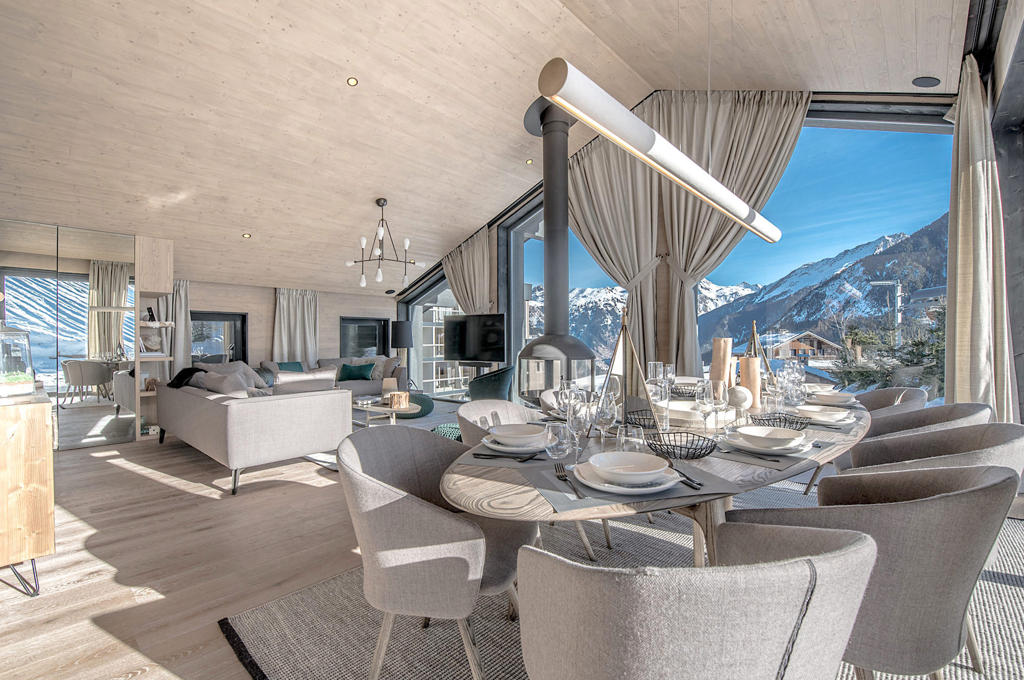 luxury chalet Super G Courchevel J007.TACC01 luxury chalet Hillary Courchevel 1850 JAMES the BnB Butler full service luxury chalet rental ​C​ourchevel, Sotheby's ​C​ourchevel, AirBnB ​C​ourchevel, le Collectionist ​C​ourchevel, Luxury Chalet Courchevel​, Chalet Super g Courchevel, Chalet Hilary Courchevel, chalet black lodge Courchevel​, james Courchevel​, luxury rentals courchevel, butler service courchevel, Chalet Ecosse Courchevel