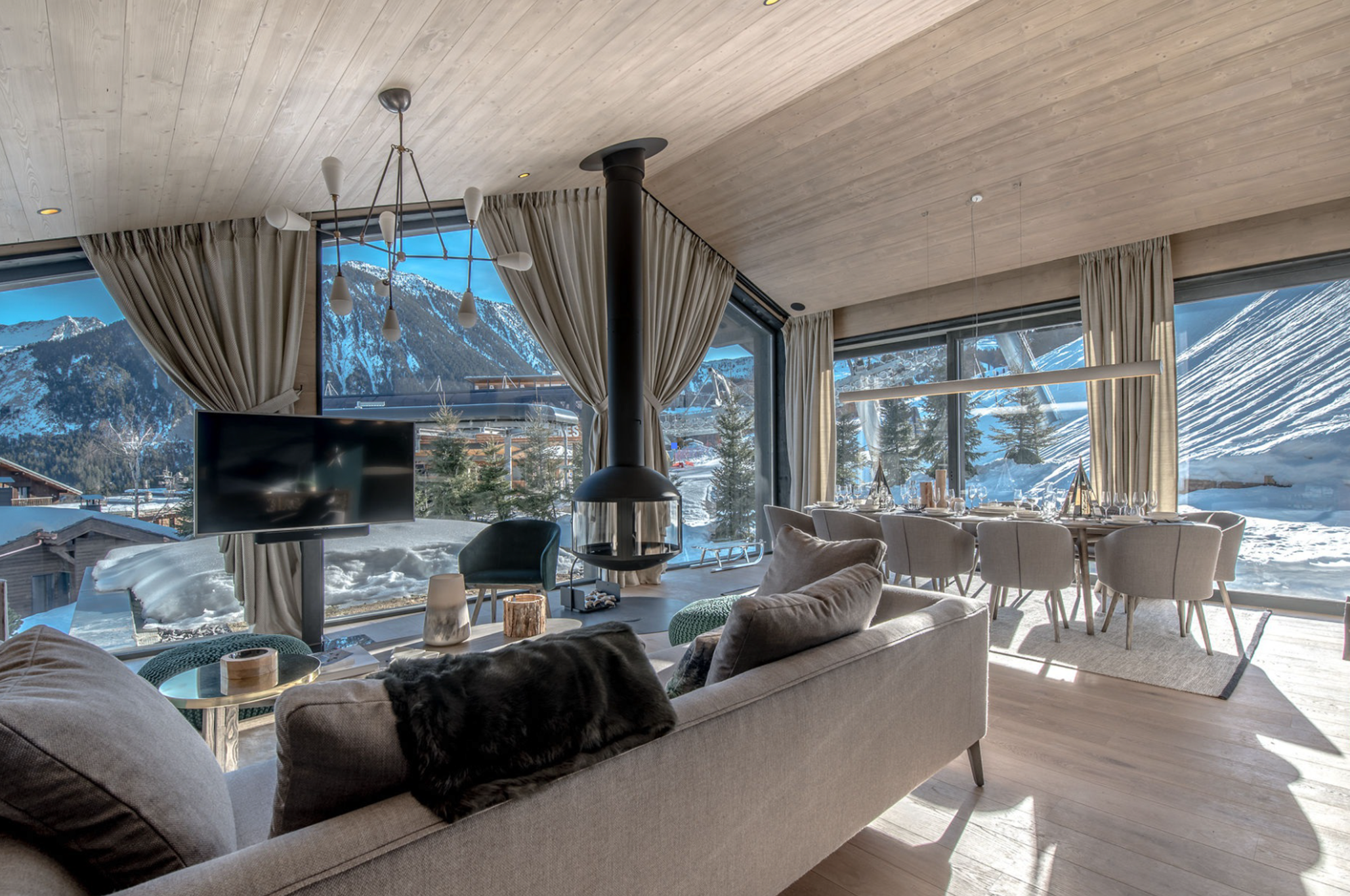 luxury chalet Super G Courchevel J007.TACC01 luxury chalet Hillary Courchevel 1850 JAMES the BnB Butler full service luxury chalet rental ​C​ourchevel, Sotheby's ​C​ourchevel, AirBnB ​C​ourchevel, le Collectionist ​C​ourchevel, Luxury Chalet Courchevel​, Chalet Super g Courchevel, Chalet Hilary Courchevel, chalet black lodge Courchevel​, james Courchevel​, luxury rentals courchevel, butler service courchevel, Chalet Ecosse Courchevel