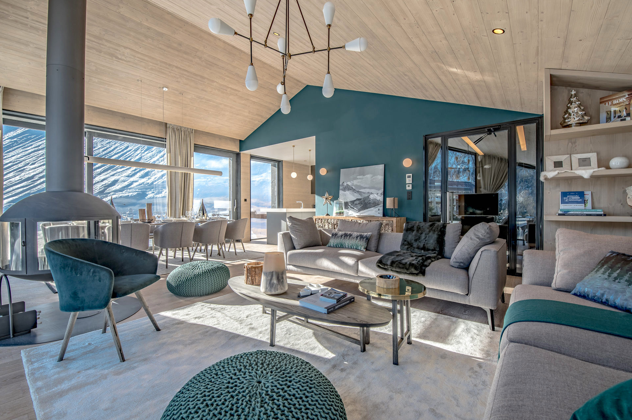 luxury chalet Super G Courchevel J007.TACC01 luxury chalet Hillary Courchevel 1850 JAMES the BnB Butler full service luxury chalet rental ​C​ourchevel, Sotheby's ​C​ourchevel, AirBnB ​C​ourchevel, le Collectionist ​C​ourchevel, Luxury Chalet Courchevel​, Chalet Super g Courchevel, Chalet Hilary Courchevel, chalet black lodge Courchevel​, james Courchevel​, luxury rentals courchevel, butler service courchevel, Chalet Ecosse Courchevel