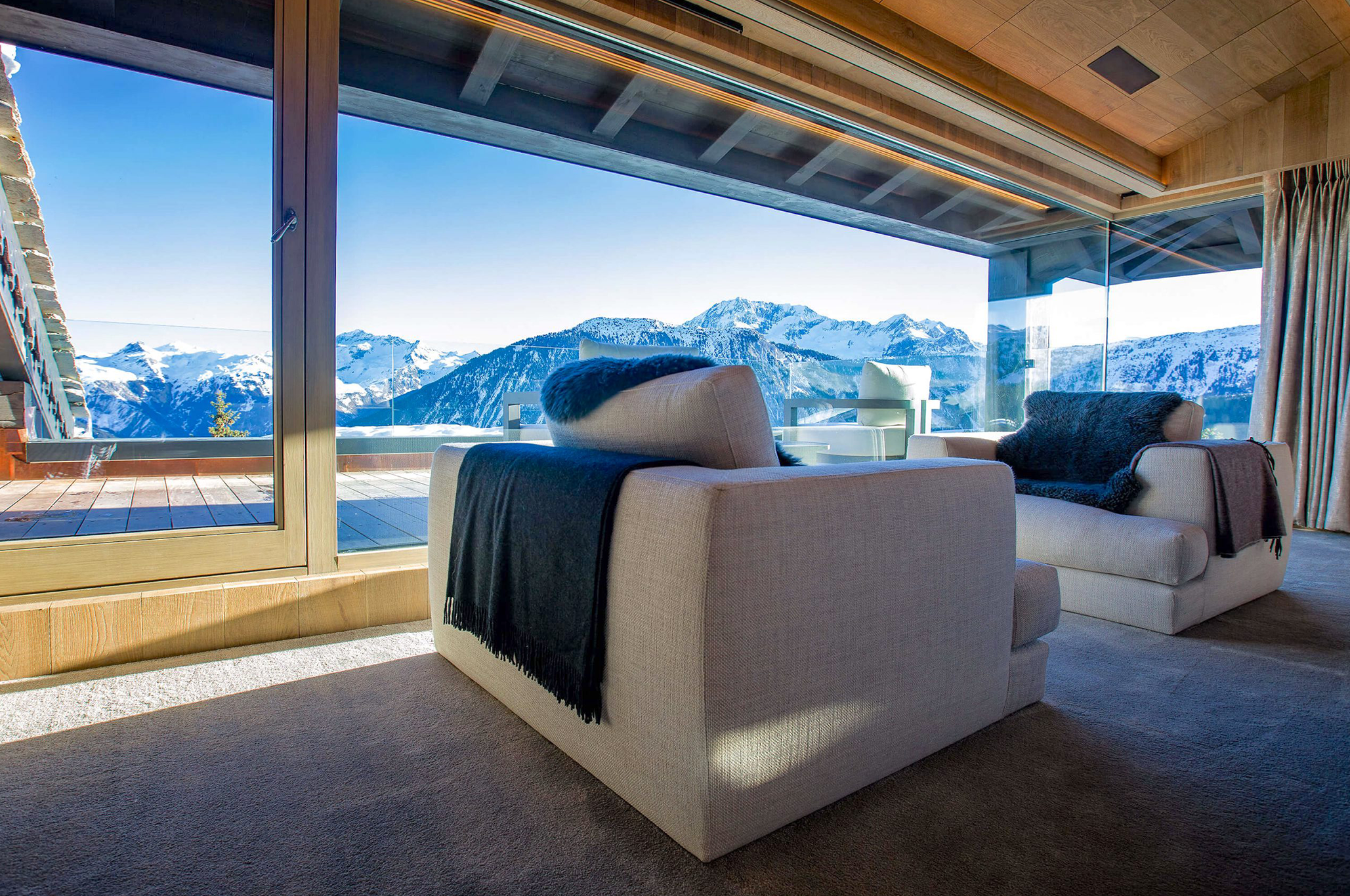 luxury chalet Ecosse 1850 J007.TACC10 luxury chalet Hillary Courchevel 1850 JAMES the BnB Butler full service luxury chalet rental ​C​ourchevel, Sotheby's ​C​ourchevel, AirBnB ​C​ourchevel, le Collectionist ​C​ourchevel, Luxury Chalet Courchevel​, Chalet Super g Courchevel, Chalet Hilary Courchevel, chalet black lodge Courchevel​, james Courchevel​, luxury rentals courchevel, butler service courchevel, Chalet Ecosse Courchevel