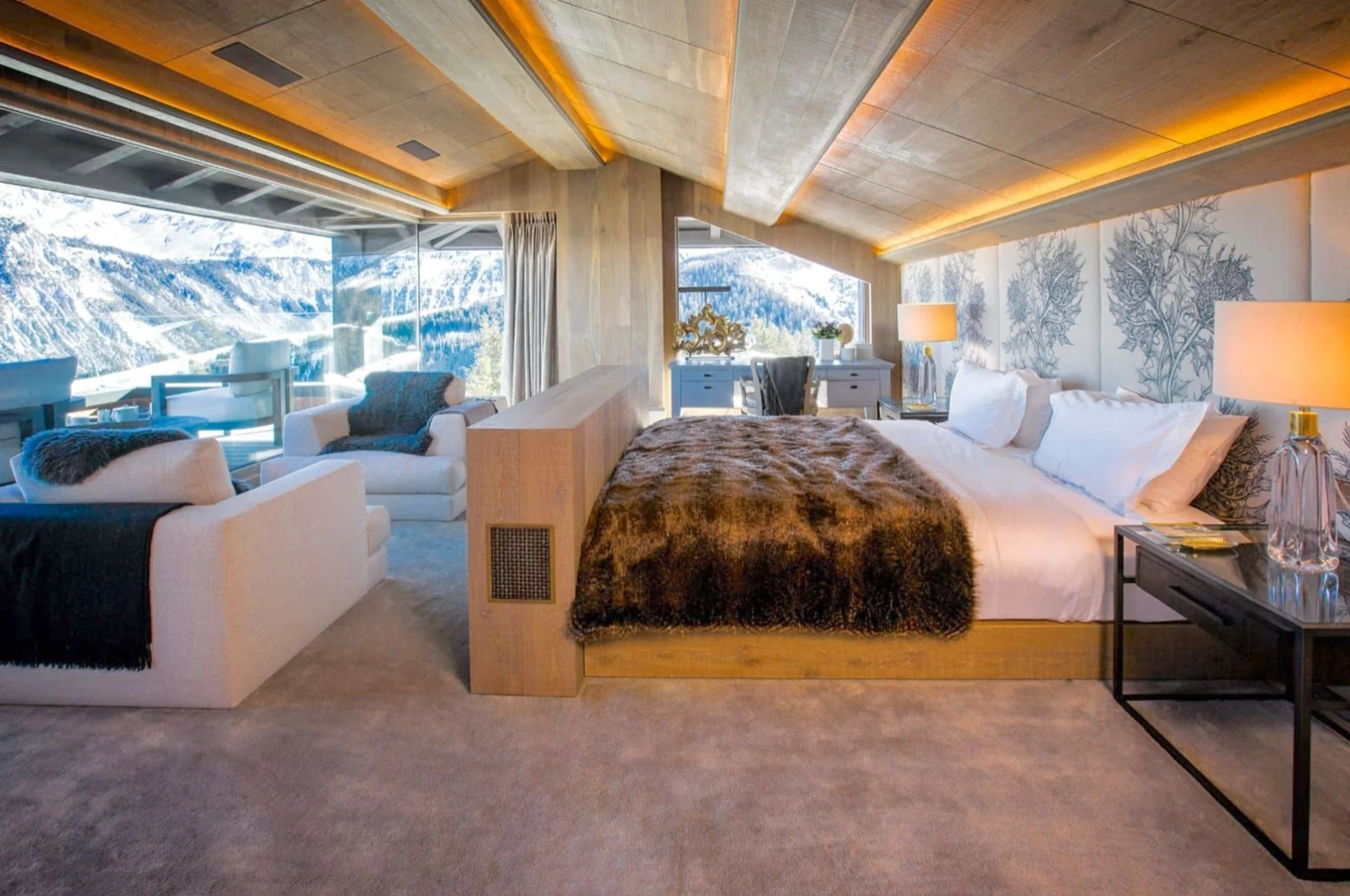 J007.TACC15 Courchevel JAMES the BnB Butler full service luxury chalet rental ​C​ourchevel, Sotheby's ​C​ourchevel, AirBnB ​C​ourchevel, le Collectionist ​C​ourchevel, Luxury Chalet Courchevel​, Chalet Super g Courchevel, Chalet Hilary Courchevel, chalet black lodge Courchevel​, james Courchevel​, luxury rentals courchevel, butler service courchevel, Chalet Ecosse Courchevel