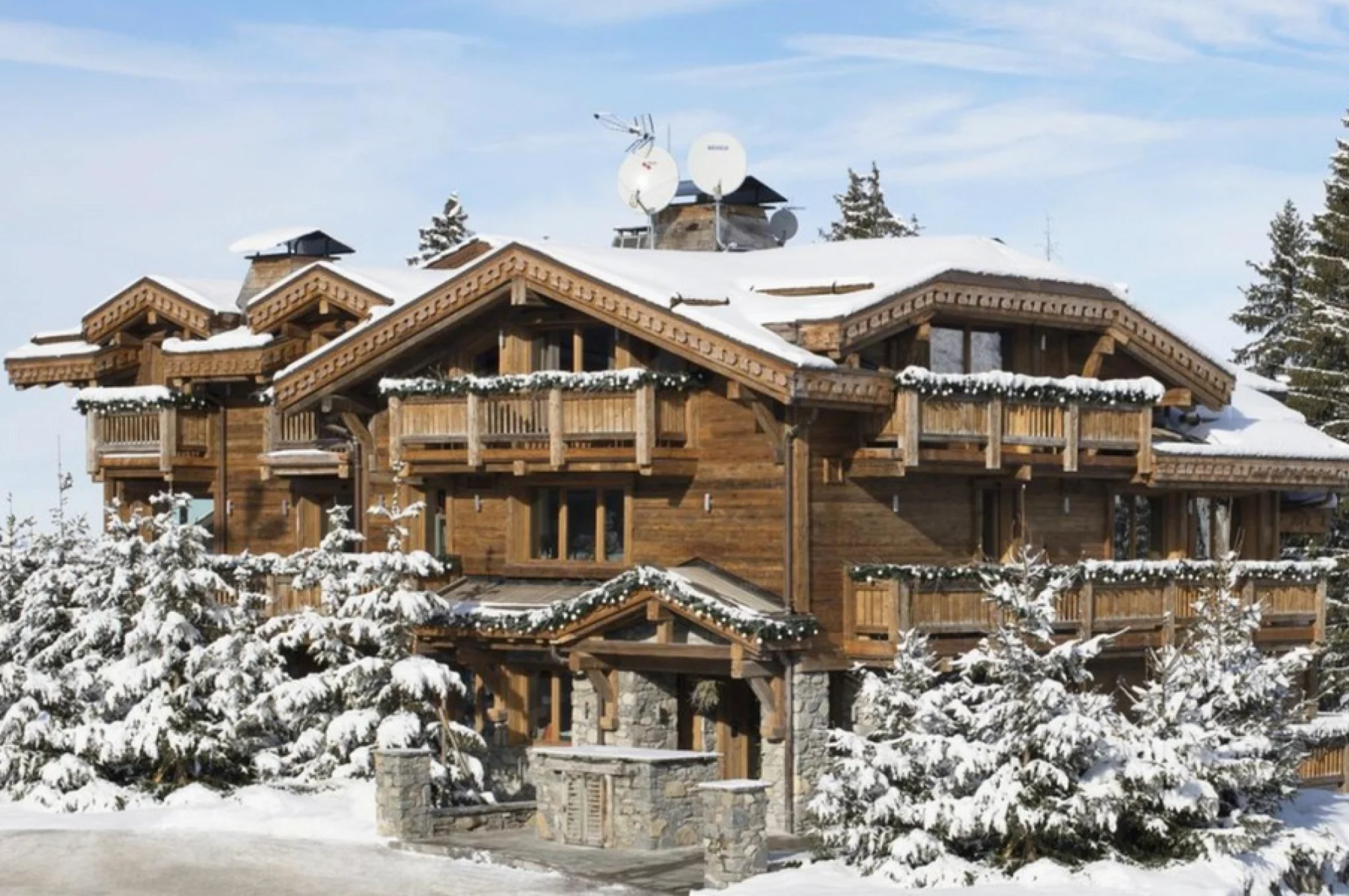 Courchevel JAMES the BnB Butler full service luxury chalet rental ​C​ourchevel, Sotheby's ​C​ourchevel, AirBnB ​C​ourchevel, le Collectionist ​C​ourchevel, Luxury Chalet Courchevel​, Chalet Super g Courchevel, Chalet Hilary Courchevel, chalet black lodge Courchevel​, james Courchevel​, luxury rentals courchevel, butler service courchevel, Chalet Ecosse Courchevel, Chalet Polina Courchevel