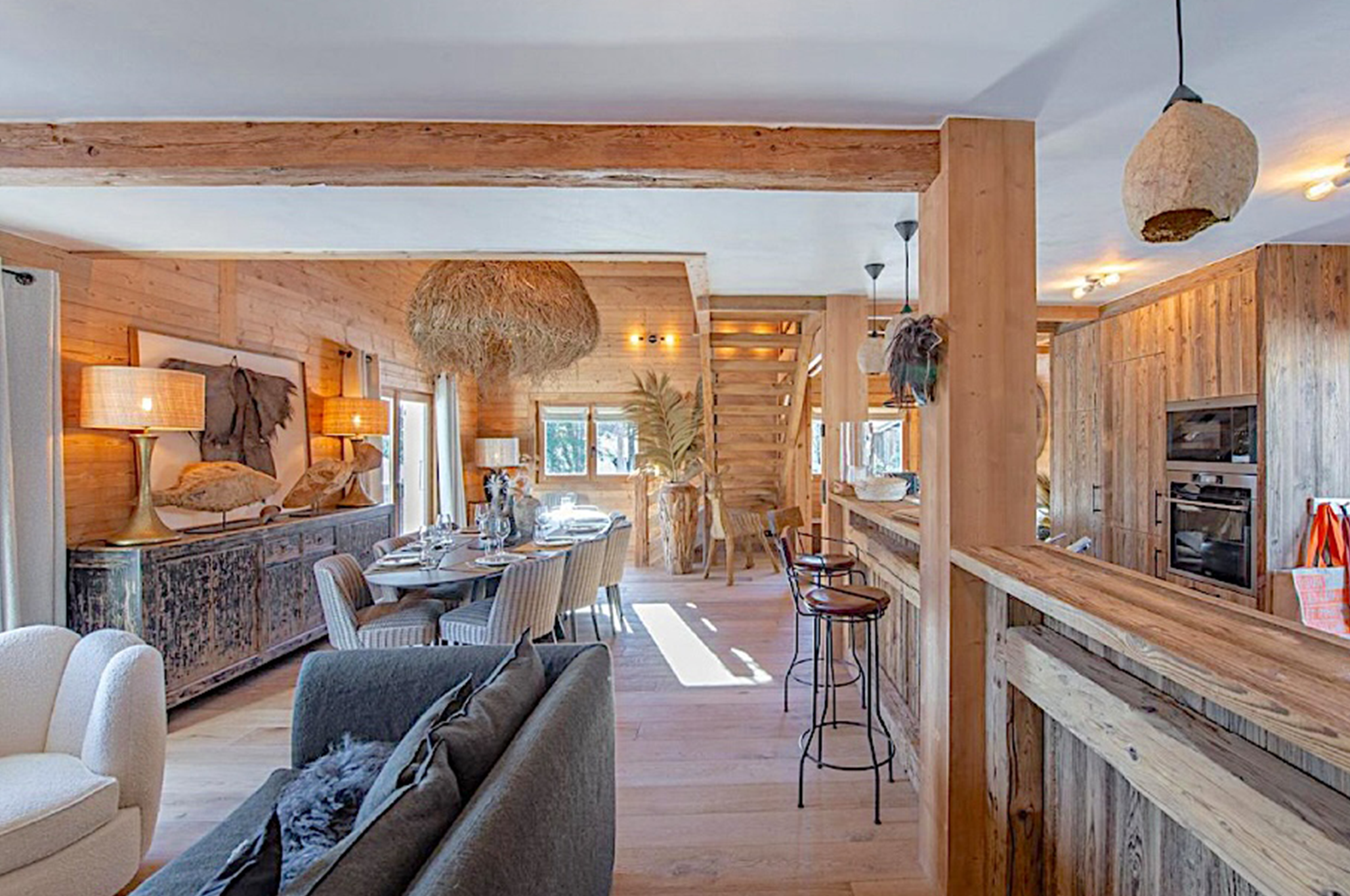 J007.TAMG34 luxury Megeve JAMES the BnB Butler full service luxury chalet rental Megeve, chalet Beis,  butler Megeve, private Chef Megeve, butler service megeve, Cimalpes Megeve, Sotheby's Megeve, AirBnB Megeve, le Collectionist Megeve, Luxury Chalet Megeve, Chalets des Fermes, Megeve Chalet Rental, Megeve Accommodation, Hotels in Megeve, Megeve Resort, Immo Valley, Boan Immo, Chalet Boreal Megeve, chalet escalade Megeve, Chalet husska Megeve, chalet Ultima Megeve, luxury Chalet Crazy Megeve, Charles Ulysse luxury rentals Megeve, Charles Ulysse Megeve