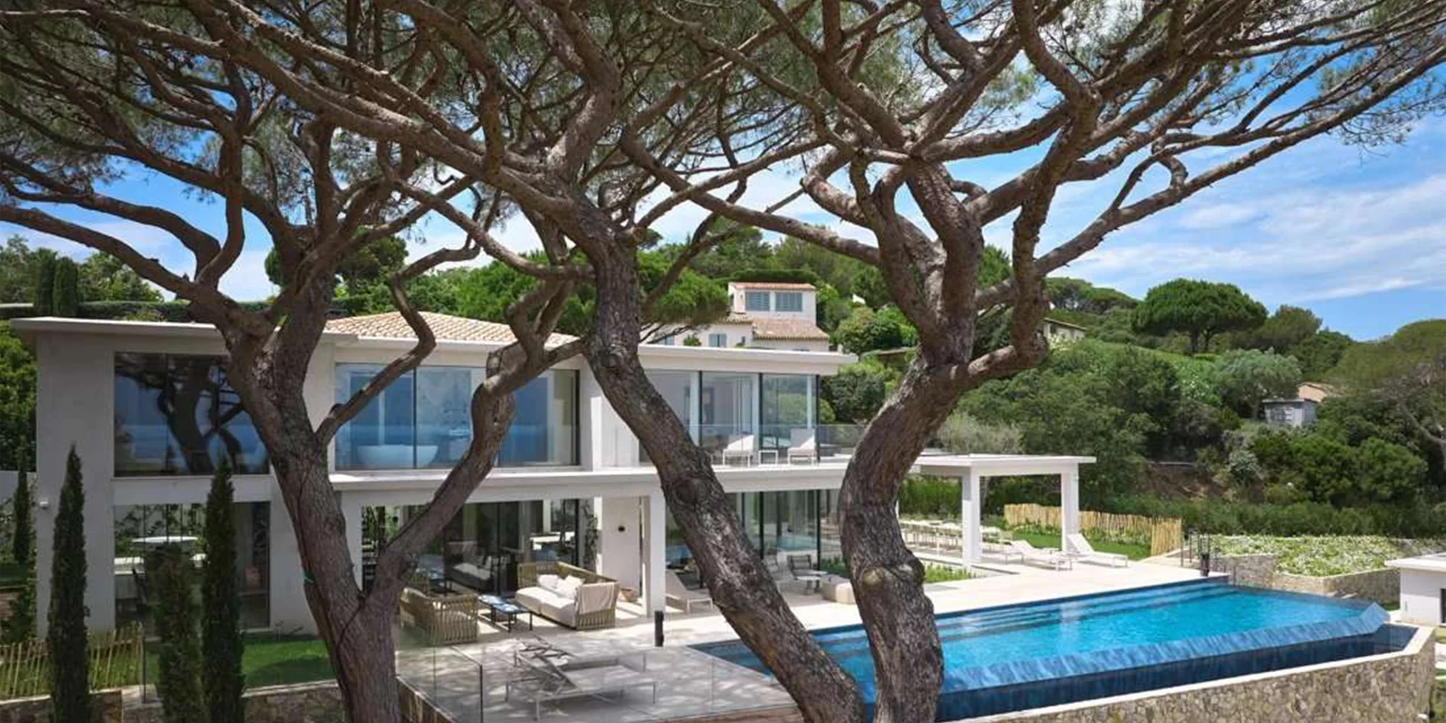 J007.FCD27 Saint Tropez, villa les Hauts du Capon Saint Tropez, Villa Jan des Bouvrie Saint Tropez, Saint Tropez JAMES the BnB Butler full service luxury holiday rentals villa rental & yacht charter Villa Rental Saint Tropez Charles Ulysse Villa Juno Saint Tropez Ask Conciergerie