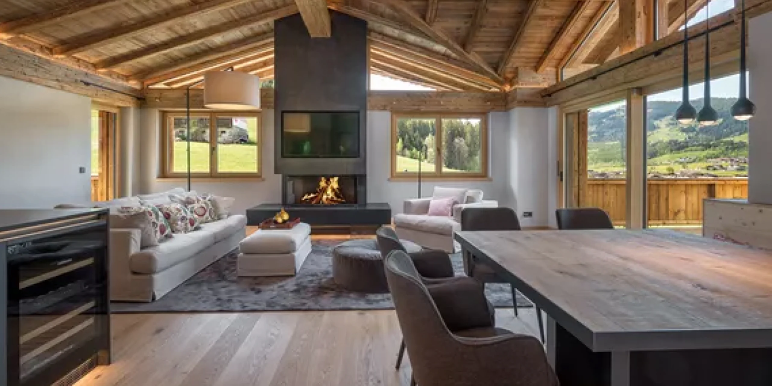 luxury chalet kitzbuhel, chalet rental kitzbuhel, schatzerhof kitzbuhel, immo kitzbuhel, chalet with pool kitzbuhel, ski in ski out chalet kitzbuhel, concierge service kitzbuhel, chalet kitzbuhel