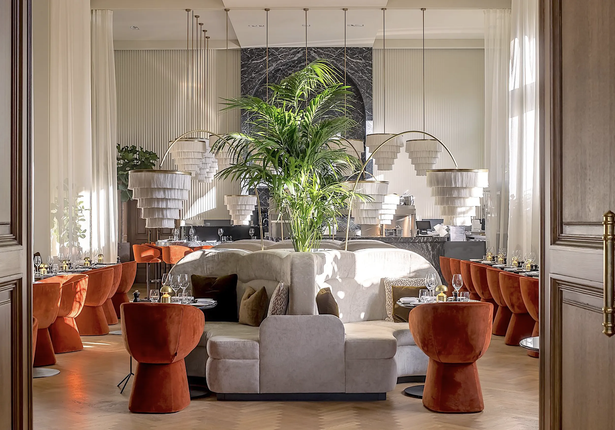 restaurant Madonna antwerpen, james the bnb butler antwerp, luxury rental antwerp, holiday apartment antwerp, luxury real estate Antwerp, apartment for rent Antwerp, Sud d'Anvers, le coeur d'anvers, airbnb antwerp, de