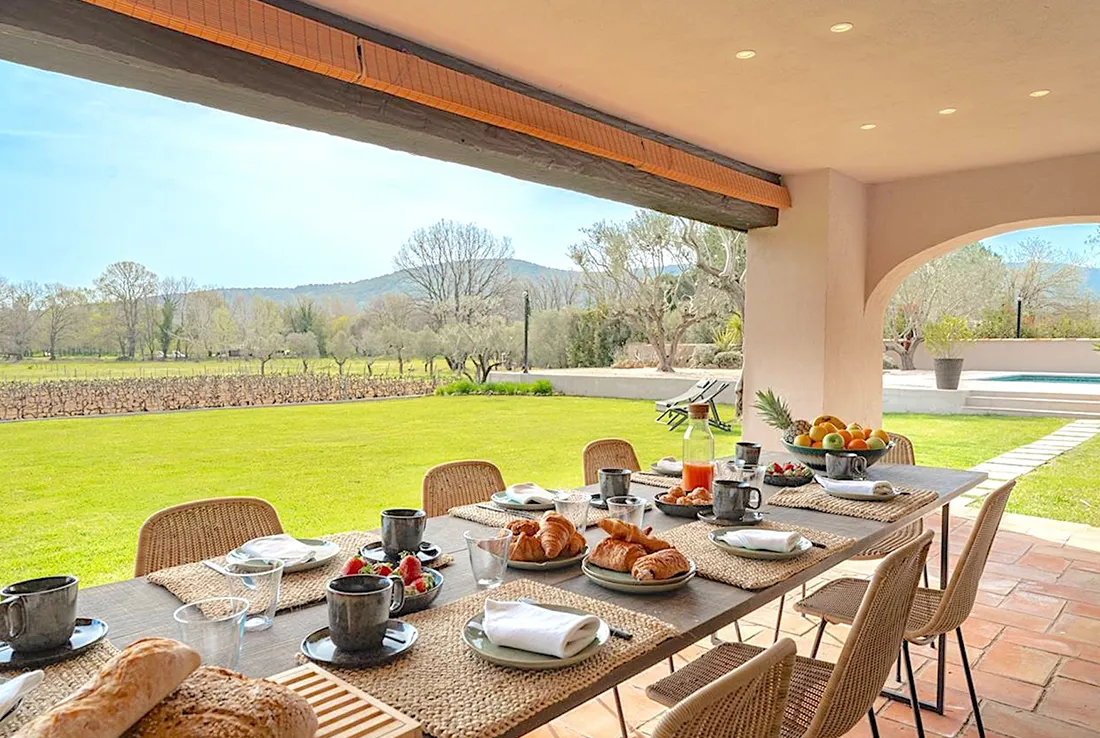 villa vergerets Cogolin Saint Tropez, Saint Tropez Villa Belle Vue Saint Tropez, Villa Jan des Bouvrie Saint Tropez, Saint Tropez JAMES the BnB Butler full service luxury holiday rentals villa rental & yacht charter Villa Rental Saint Tropez Charles Ulysse Villa Juno Saint Tropez Ask Conciergerie