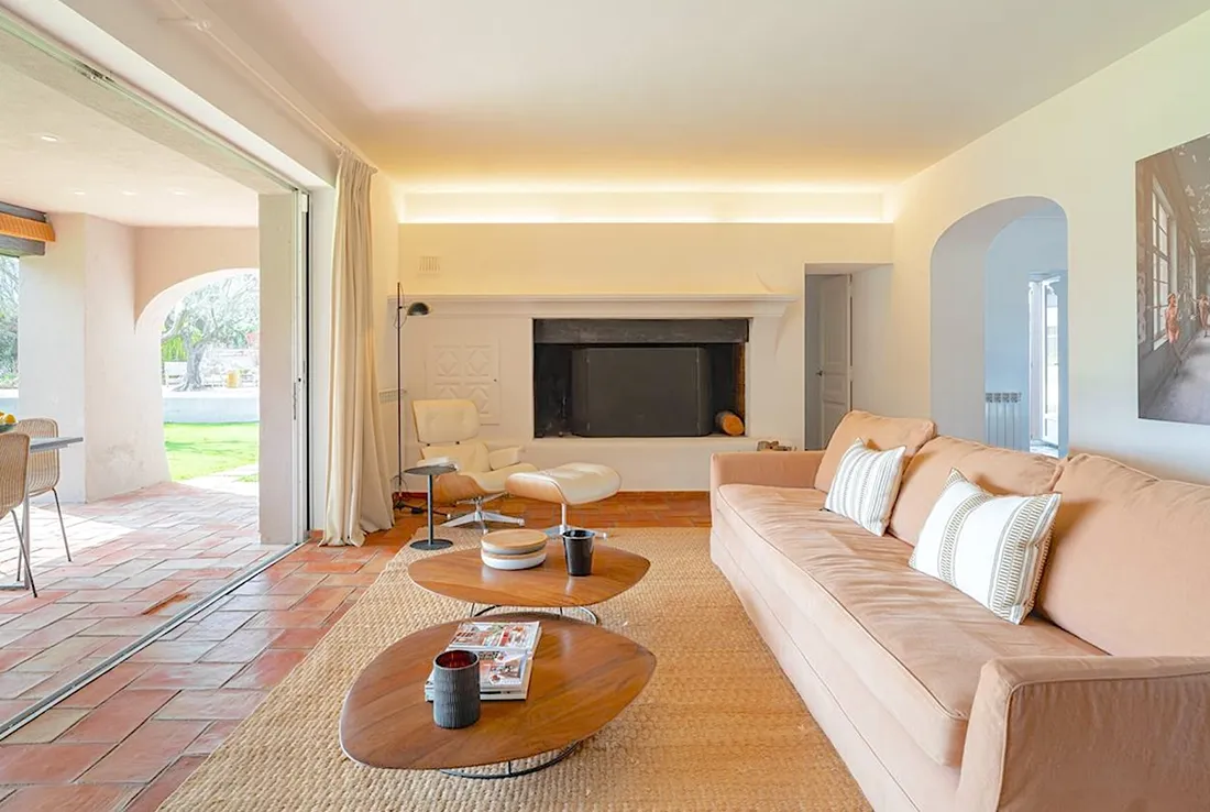 villa vergerets Cogolin Saint Tropez, Saint Tropez Villa Belle Vue Saint Tropez, Villa Jan des Bouvrie Saint Tropez, Saint Tropez JAMES the BnB Butler full service luxury holiday rentals villa rental & yacht charter Villa Rental Saint Tropez Charles Ulysse Villa Juno Saint Tropez Ask Conciergerie