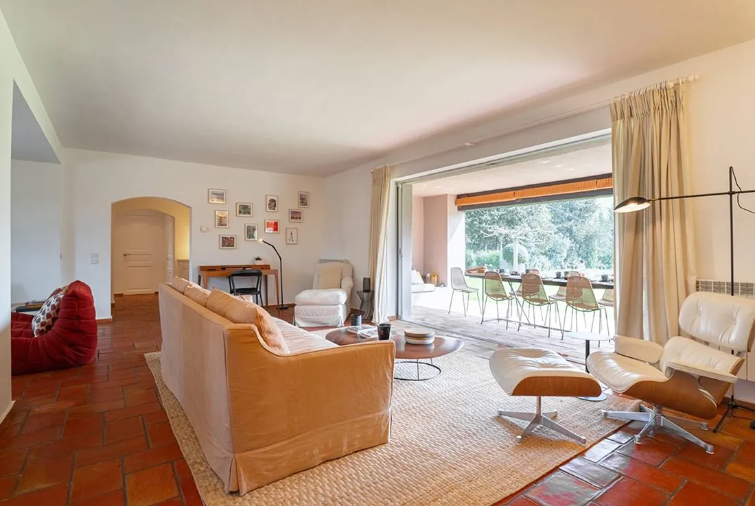 villa vergerets Cogolin Saint Tropez, Saint Tropez Villa Belle Vue Saint Tropez, Villa Jan des Bouvrie Saint Tropez, Saint Tropez JAMES the BnB Butler full service luxury holiday rentals villa rental & yacht charter Villa Rental Saint Tropez Charles Ulysse Villa Juno Saint Tropez Ask Conciergerie
