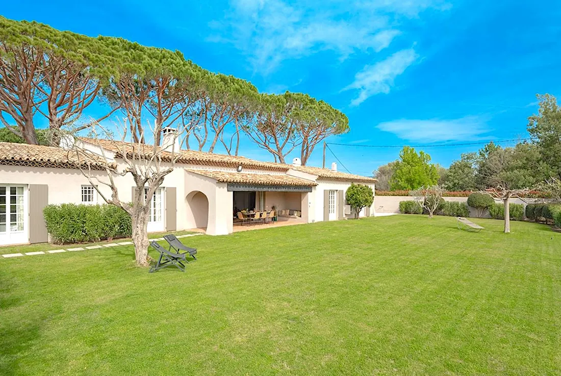 villa vergerets Cogolin Saint Tropez, Saint Tropez Villa Belle Vue Saint Tropez, Villa Jan des Bouvrie Saint Tropez, Saint Tropez JAMES the BnB Butler full service luxury holiday rentals villa rental & yacht charter Villa Rental Saint Tropez Charles Ulysse Villa Juno Saint Tropez Ask Conciergerie