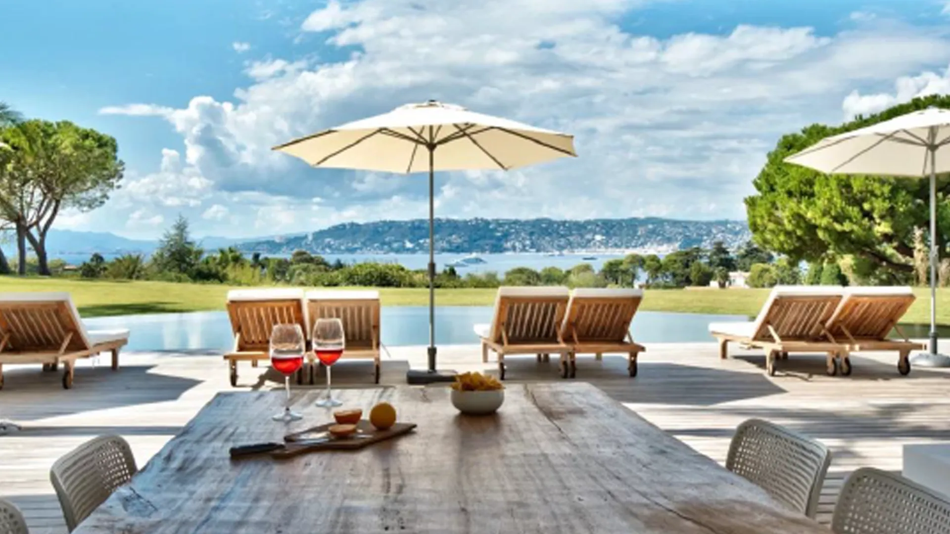 Cap Antibes, JAMES the BnB Butler, JAMES Cap antibes, le Collectionist Antibes, luxury villa Cap d’Antibes, Cap d’Antibes villa rental, luxury holiday villa Cap d’Antibes, seafront villa Cap d’Antibes, villa with pool Cap d’Antibes, private villa Cap d’Antibes, exclusive villa Cap d’Antibes, Cap d’Antibes vacation rental, luxury villa French Riviera, villa rental French Riviera, prestige villa Cap d’Antibes, luxury beachfront villa Antibes, Cap d’Antibes mansion rental, villa with sea view Cap d’Antibes, luxury Antibes villa rental, Cap d’Antibes villa with staff, Cap d’Antibes estate rental, high‑end villa Cap d’Antibes, luxury properties Cap d’Antibes, private pool villa Cap d’Antibes, Cap d’Antibes luxury accommodation, holiday homes Cap d’Antibes, Côte d’Azur luxury villa rental, rent villa Cap d’Antibes, Cap d’Antibes luxury holiday home, Antibes luxury vacation rental, 5‑star villa Cap d’Antibes, luxury summer villa Cap d’Antibes, Cap d’Antibes villa near beach, Cap d’Antibes gated villa.
