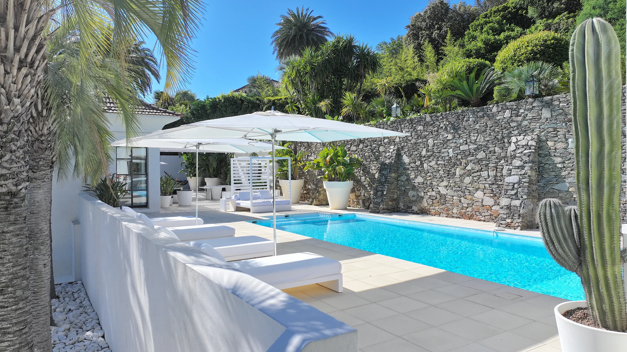FCD24, villa with pool for rent Ramatuelle, St Tropez villa, holiday villa Saint Tropez, rent villa st tropez, concierge service st tropez, james st tropez, villa for rent saint tropez, villa airbnb st tropez, villa bianca st tropez, holiday villa with pool st tropez, casa bianca st tropez, private chef saint tropez, butler st tropez, casa bianca ramatuelle, villa casa bianca ramatuelle st tropez