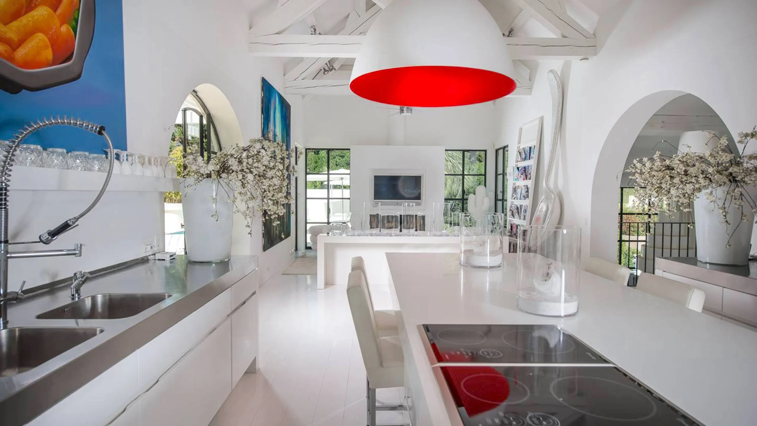 FCD24, villa with pool for rent Ramatuelle, St Tropez villa, holiday villa Saint Tropez, rent villa st tropez, concierge service st tropez, james st tropez, villa for rent saint tropez, villa airbnb st tropez, villa bianca st tropez, holiday villa with pool st tropez, casa bianca st tropez, private chef saint tropez, butler st tropez, casa bianca ramatuelle, villa casa bianca ramatuelle st tropez