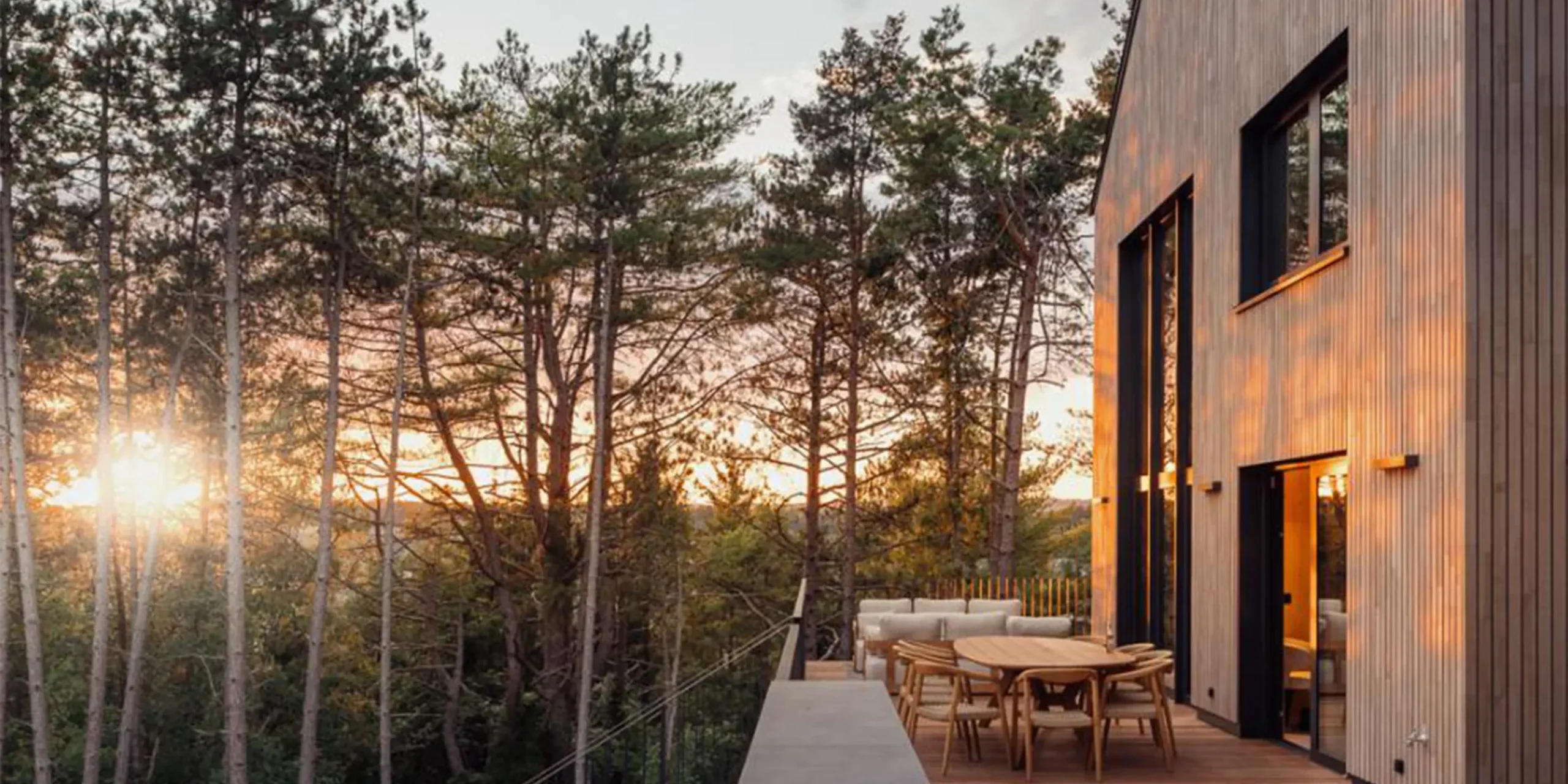 F Durbuy, les terrasses de durbuy, james the bnb butler Durbuy, Durbuy, luxe vakantiehuis Durbuy, villa huren Durbuy, luxe vakantiewoning Durbuy, vakantievilla Durbuy met sauna, vakantiehuis Durbuy met jacuzzi, vakantiehuis Durbuy met privézwembad, Durbuy luxe chalet huren, vakantiehuis Durbuy voor 8 personen, groepsaccommodatie Durbuy luxe, romantisch weekend Durbuy luxe huis, vakantiehuis Ardennen Durbuy, vakantiehuis Barvaux Durbuy, vakantiehuis dicht bij Durbuy centrum, vakantiehuis nabij Ourthe Durbuy, vakantiehuis Durbuy met parkeerplaats, huisdiervriendelijk vakantiehuis Durbuy, vakantiehuis Durbuy met openhaard, luxe familiehuis Durbuy, wellness vakantiehuis Durbuy, vakantiehuis Durbuy met sauna en jacuzzi, goedkoop luxe vakantiehuis Durbuy, weekendje weg Durbuy luxe villa, luxe accommodatie Durbuy voor groepen, vakantiehuis Durbuy met babybed en faciliteiten, exclusieve vakantievilla Durbuy boeken, wat te doen in Durbuy, beste restaurants Durbuy overnachting, Durbuy bezienswaardigheden luxe verblijf, tips voor een luxe weekend in Durbuy, beste tijd om Durbuy te bezoeken verblijfsadvies