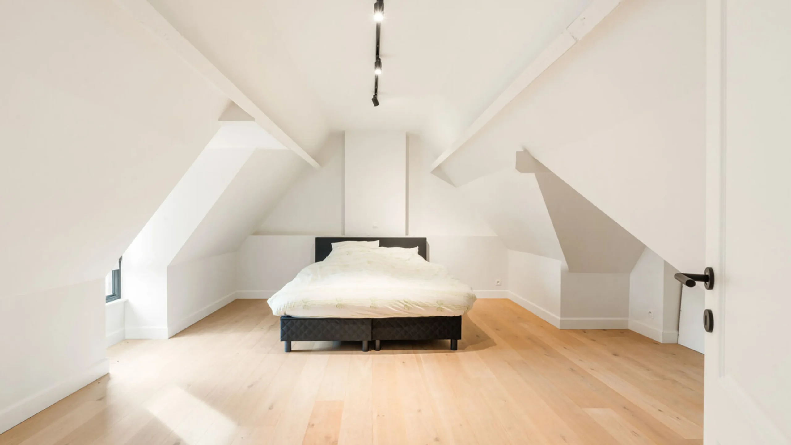 J007.87, zoute exclusive, villa for rent with pool, zoute exclusive knokke, concierge prive knokke, holiday villa with pool Knokke, villa knokke, villa for rent Knokke, luxury rental Knokke, seasonal rental Knokke, luxury villa Knokke, villa rental Knokke, luxury apartment Knokke-Heist, Knokke villa with pool, holiday villa Knokke le Zoute, Knokke holiday apartment sea view, luxe vakantievilla Knokke, appartement huren Knokke, vakantiewoning Knokke-Heist luxe, villa te huur Knokke, luxury holiday rentals Knokke, vakantievilla met zwembad Knokke, Knokke beachfront villa, exclusive villa Knokke, Knokke appartementen aan zee, boutique villa Knokke, Knokke le Zoute luxury stay, high end villa Knokke, villa near golf Knokke, family villa Knokke, Knokke villa concierge service, Knokke private villa, seaview apartment Knokke, luxe zee appartement Knokke, Knokke holiday home luxury, Knokke premium villa rental, villa Knokke beachfront, Knokke le Zoute apartment luxe, appartement Luxus Knokke