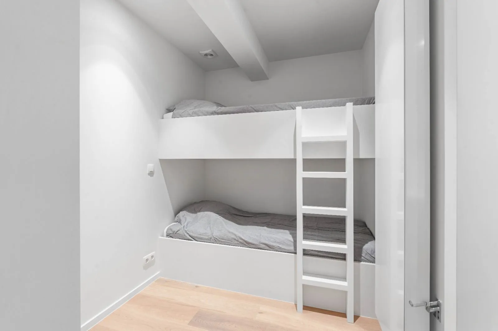 J007.33, Knokke holiday apartment, Knokke apartment for rent, Knokke vacation rental, Knokke beach apartment, Luxury apartment Knokke, Seafront apartment Knokke, Knokke short stay rental, Holiday flat Knokke Belgium, Knokke Airbnb apartment, Knokke holiday accommodation, Knokke beachfront rental, Apartment Knokke near beach, Knokke weekend rental, Knokke holiday home, Furnished apartment Knokke, Knokke coastal apartment, Knokke long weekend stay, Family apartment Knokke, Romantic getaway Knokke apartment, Knokke city center apartment, Knokke Zoute apartment rental, Knokke sea view apartment, Pet friendly apartment Knokke, Modern apartment Knokke, Knokke holiday letting, Self catering apartment Knokke, Knokke Belgium vacation home, Short term apartment Knokke, Knokke summer rental, Exclusive apartment Knokke, zoute exclusive