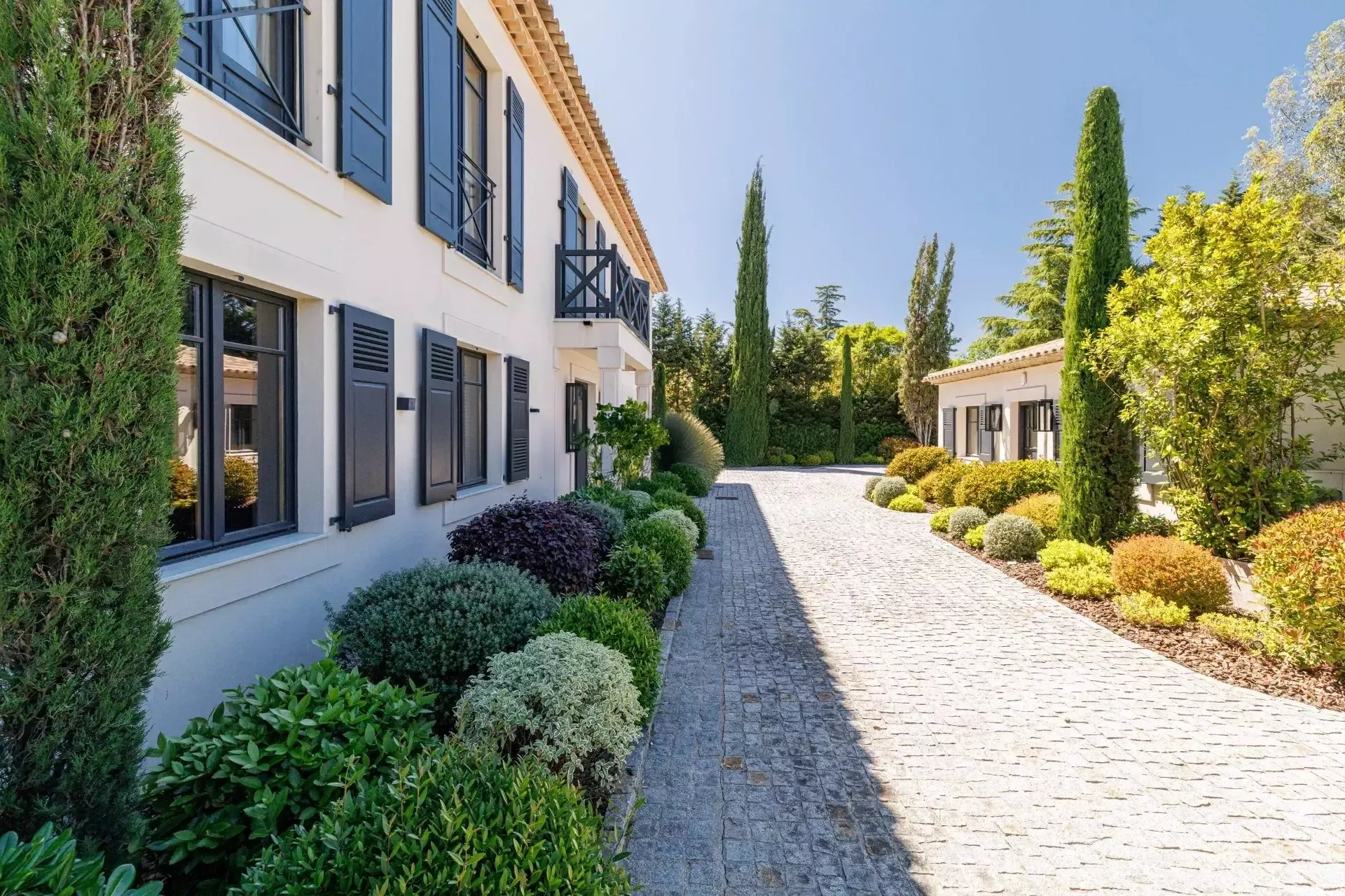 J007.FCD100, JAMES the BnB Butler Cannes, JAMES the BnB Butler Mougins, Luxury villa Mougins for sale, Luxury property Mougins Cannes, 7 bedroom villa Mougins, Prestigious villa French Riviera, Luxury real estate Cannes, High-end villa Mougins, Exclusive property Mougins, Luxury home South of France, Cannes countryside villa, Villa with pool Mougins, Luxury family villa Cannes, Estate for sale Mougins, Luxury villa Côte d’Azur, Prime real estate Mougins, Mougins luxury residence, Cannes luxury lifestyle property, Luxury villa near Cannes, Private estate Mougins, Luxury investment property France, Luxury villa with garden Mougins, Contemporary villa Mougins, Mediterranean luxury villa, Cannes hinterland luxury home, Gated luxury property Mougins, Luxury villa Provence-Alpes-Côte d’Azur, Luxury retreat Mougins, Designer villa Cannes area, Premium villa French Riviera, Mougins real estate investment, Dream luxury villa Cannes